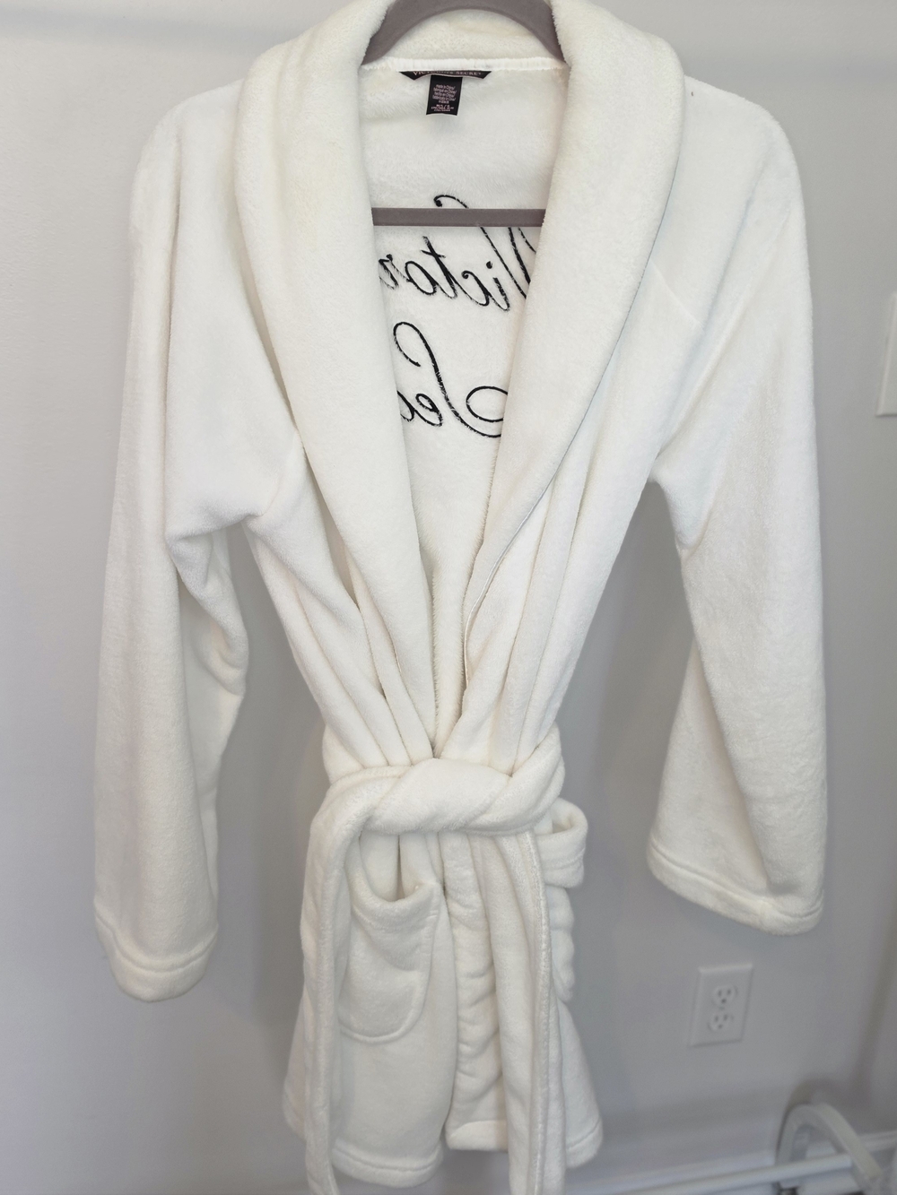 Victoria's Secret Plush White Shawl-Collar Robe